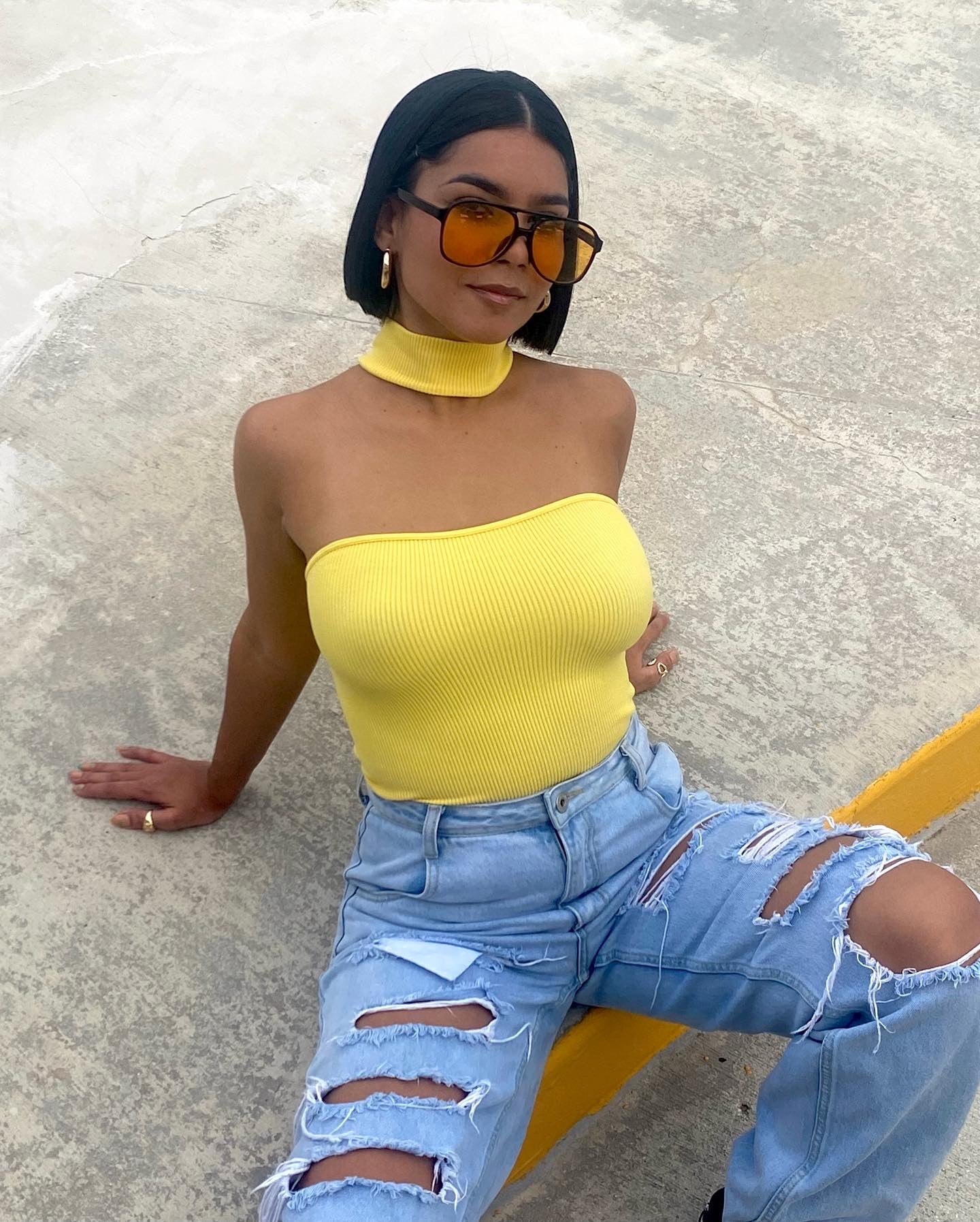 Yellow Strapless Chocker Basic Shirt